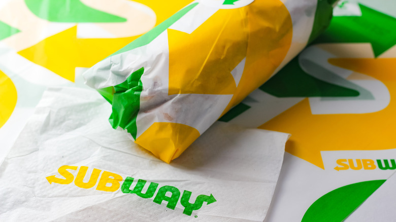 A wrapped Subway sub.