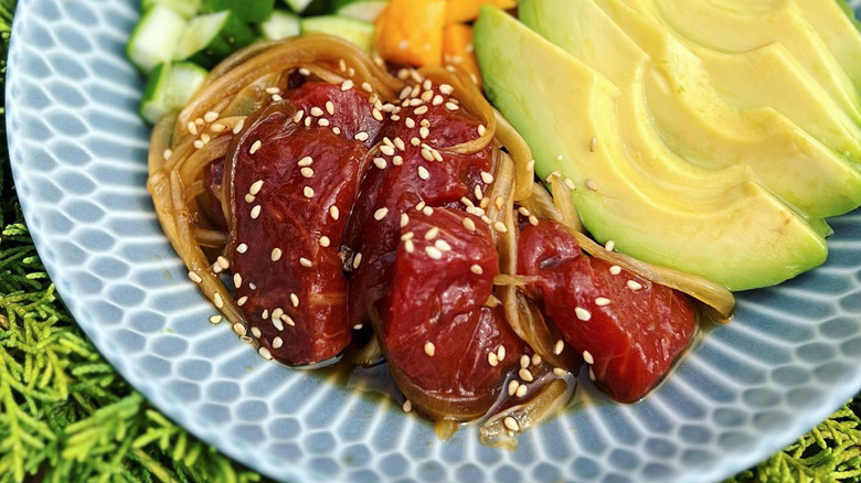 Watermelon tuna poké salad