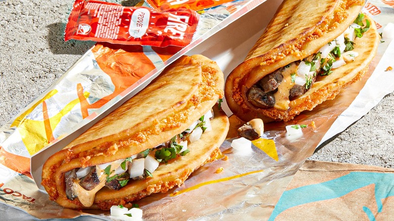 Taco Bell Cheesy steak Street Chalupas