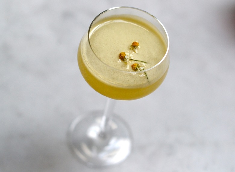 Tea Time, Meet Happy Hour: Camomila Cocktail Recipe