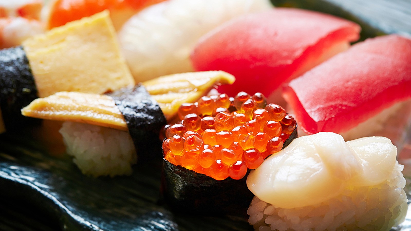 <a href="https://www.foodrepublic.com/1789670/temaki-vs-maki-sushi-differences/" target="_blank">Temaki Vs Maki: What Makes These Sushi Rolls Different?</a>