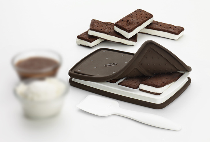 Sodavand Rykke Kriminel Tested: Sweet Spot Ice Cream Sandwich Maker - Food Republic