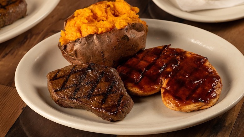 Texas Roadhouse Valentine's Day meal