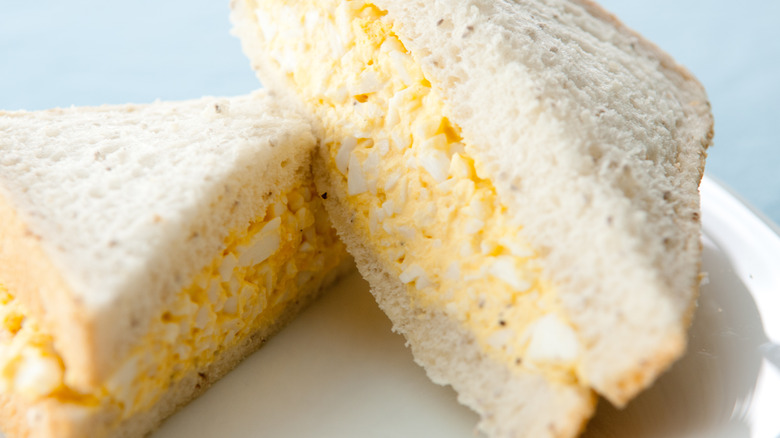 egg salad sandwich