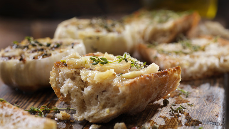 garlic bread