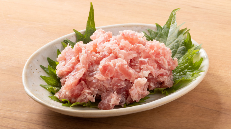 A bowl of ground tuna tataki