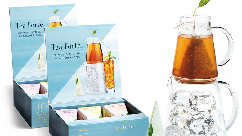 Tea Over Ice Pitcher Set 