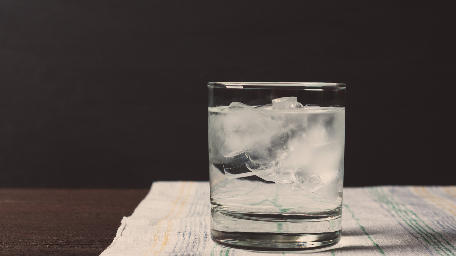 <a href="https://www.foodrepublic.com/1726611/two-ingredient-mixed-drink-ice-cream/" target="_blank">The 2-Ingredient Mixed Drink That Tastes Like Ice Cream</a>