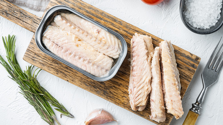 Canned mackerel fillets