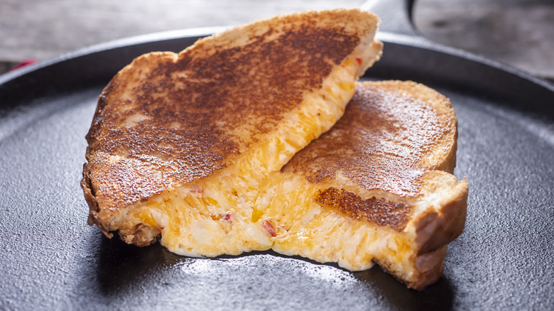 Grilled pimento cheese sandwich