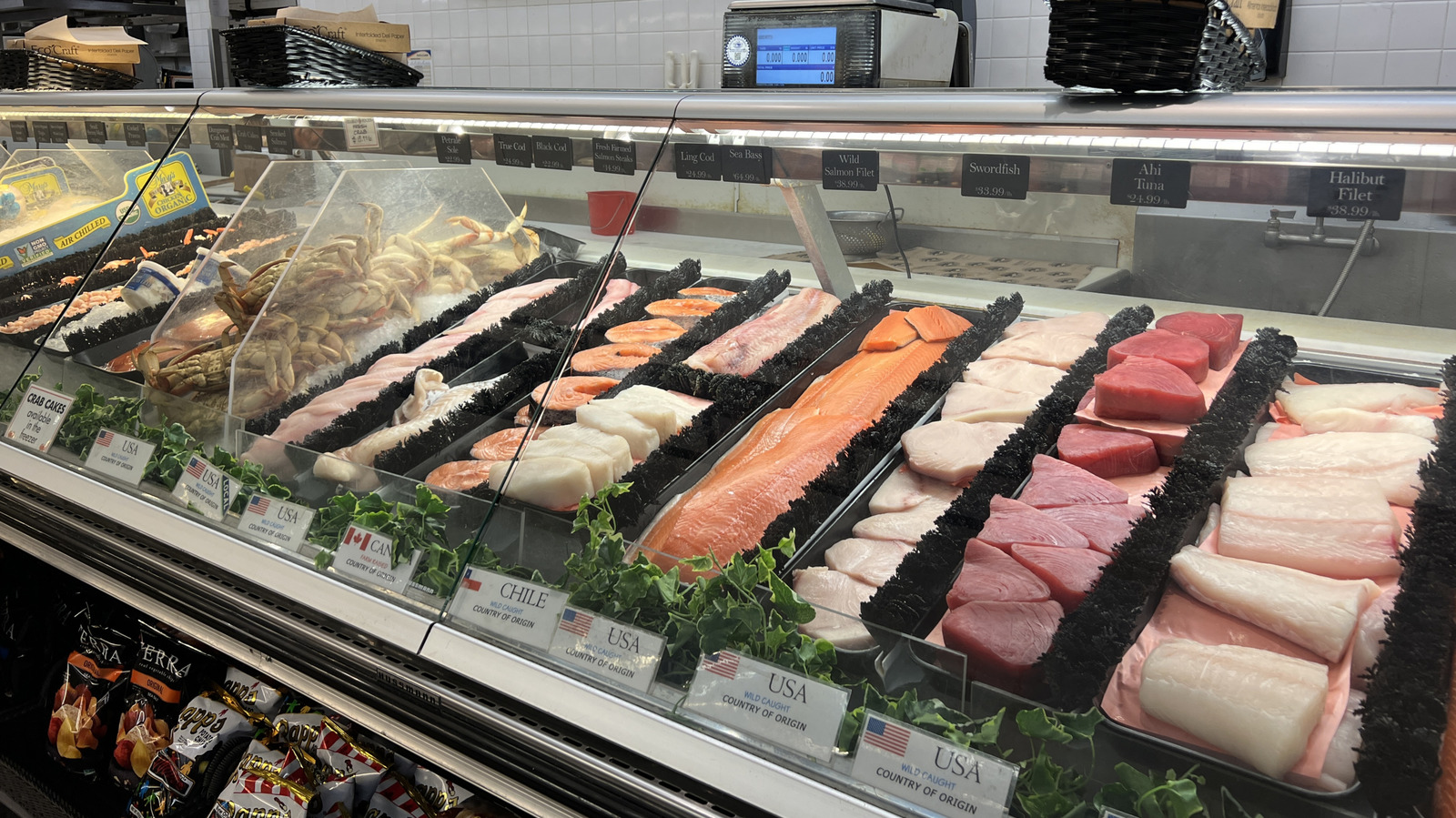 <a href="https://www.foodrepublic.com/1784279/affordable-alternatives-fresh-salmon/" target="_blank">The 4 Affordable Alternatives You Can Try For Fresh Salmon</a>