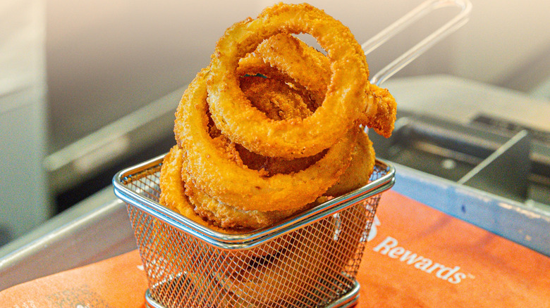 A basket of A&W onion rings