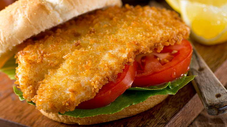 fish sandwich with tomato