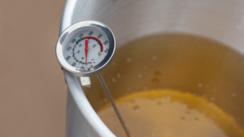thermometer in cooking oil