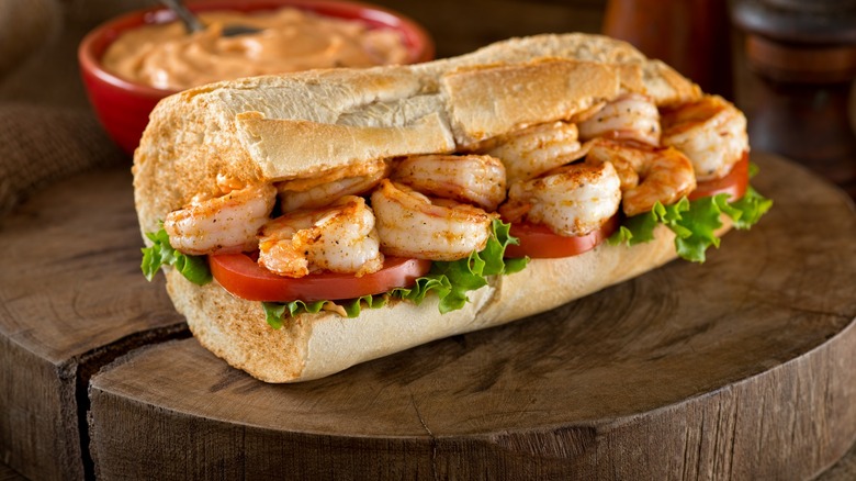 Shrimp po'boy sandwich