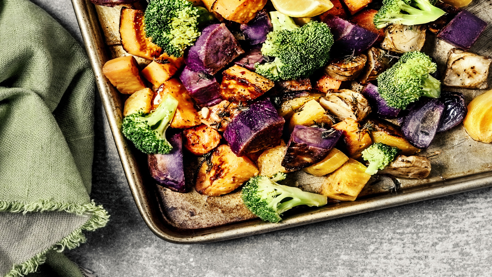 <a href="https://www.foodrepublic.com/1869145/best-oven-temperature-roasted-vegetables/" target="_blank">The Absolute Best Oven Temperature For Perfect Roasted Veggies</a>