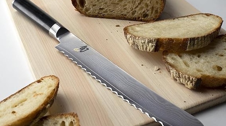 Shun Classic 9 inch bread knife