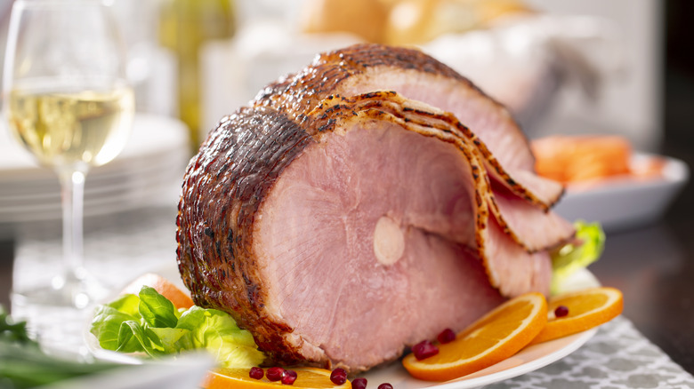 Spiral ham with white wine