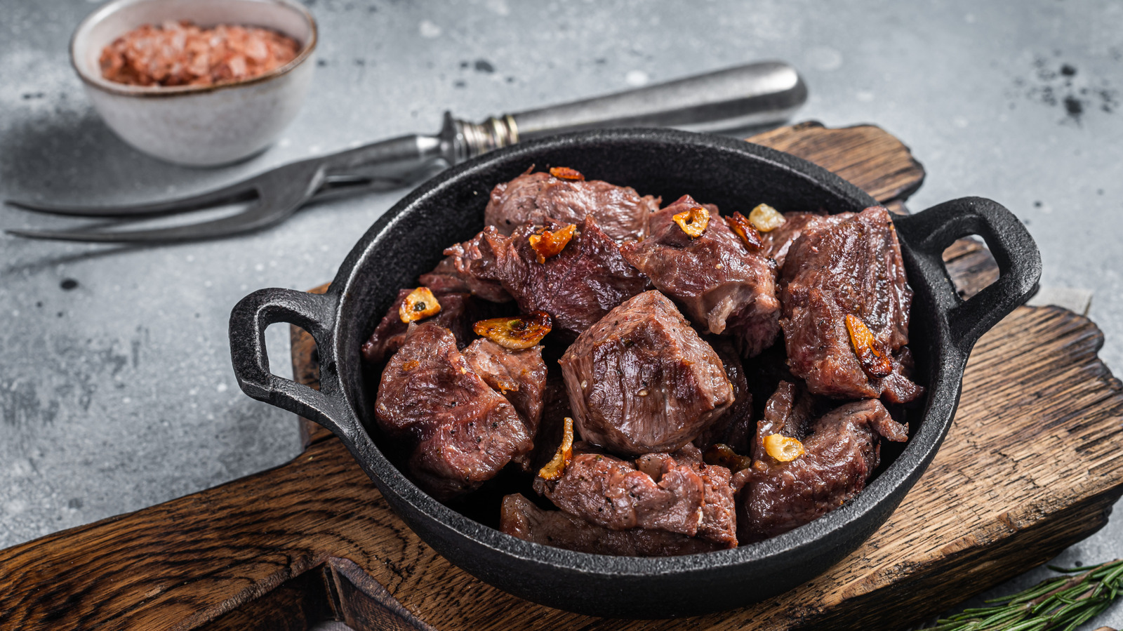 <a href="https://www.foodrepublic.com/1909421/affordable-cut-beef-tips-stew-meat/" target="_blank">The Affordable Meat Swap For Just-As-Good Beef Tips</a>