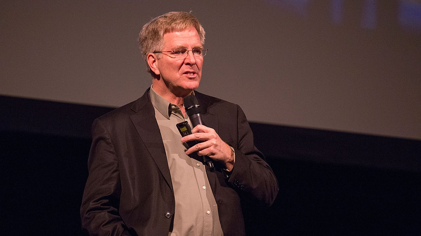 <a href="https://www.foodrepublic.com/1911979/affordable-way-dine-europe-rick-steves/" target="_blank">The Affordable Way To Dine In Europe As A Tourist, According To Rick Steves</a>