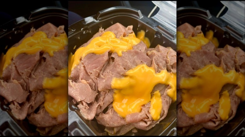 A bun-free beef and cheese bowl from Arby's