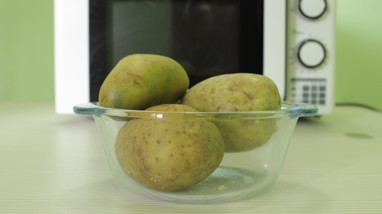 potatoes with microwave