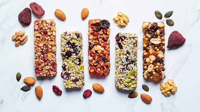 different types of granola bars
