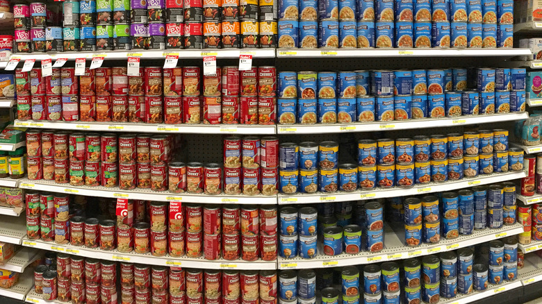 grocery shelves of canned soups