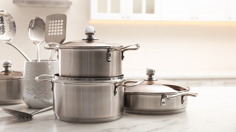 Silver cookware set