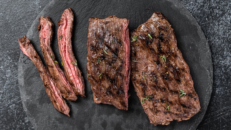 Slices of grilled skirt steak