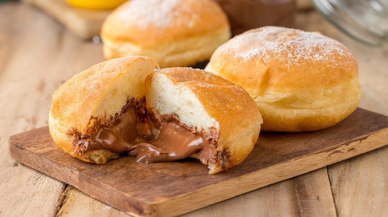 nutella stuffed donuts