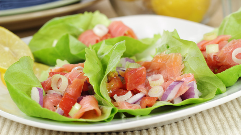 lettuce cups with smoked salmon