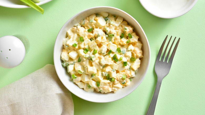 egg salad in bowl