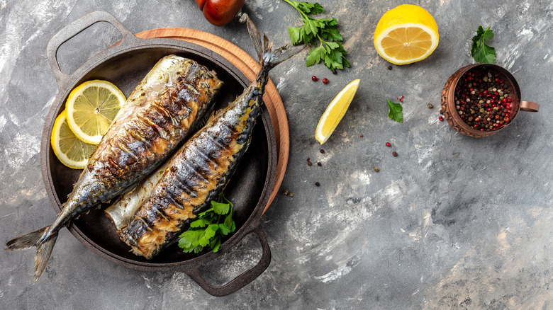 fried mackerel fish with ingredients