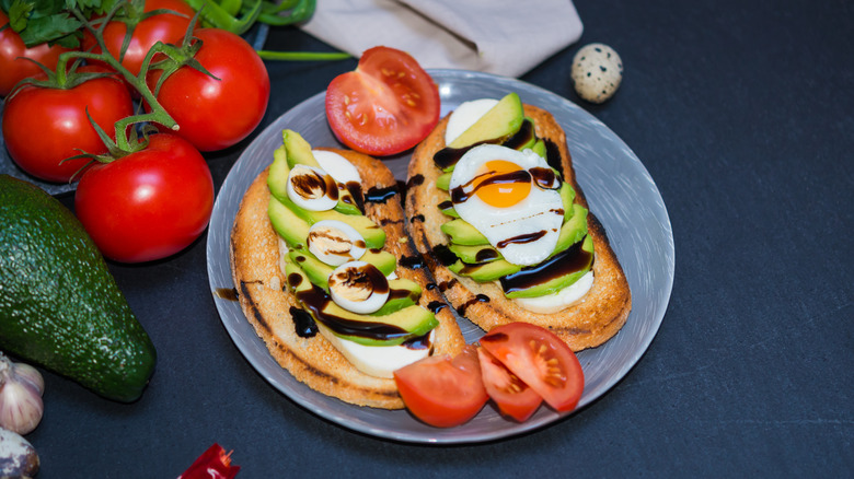 balsamic glaze on eggs toast