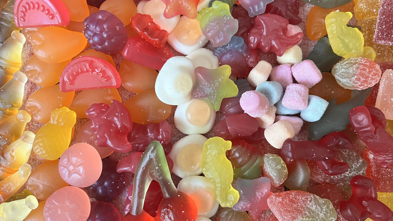 <a href="https://www.foodrepublic.com/2255701/best-trader-joes-gummy-candy-fruit-sour-strawberry-belts/" target="_blank">The Best Trader Joe’s Gummy Candy Has A Fruity Flavor That Hits On Every Level</a>