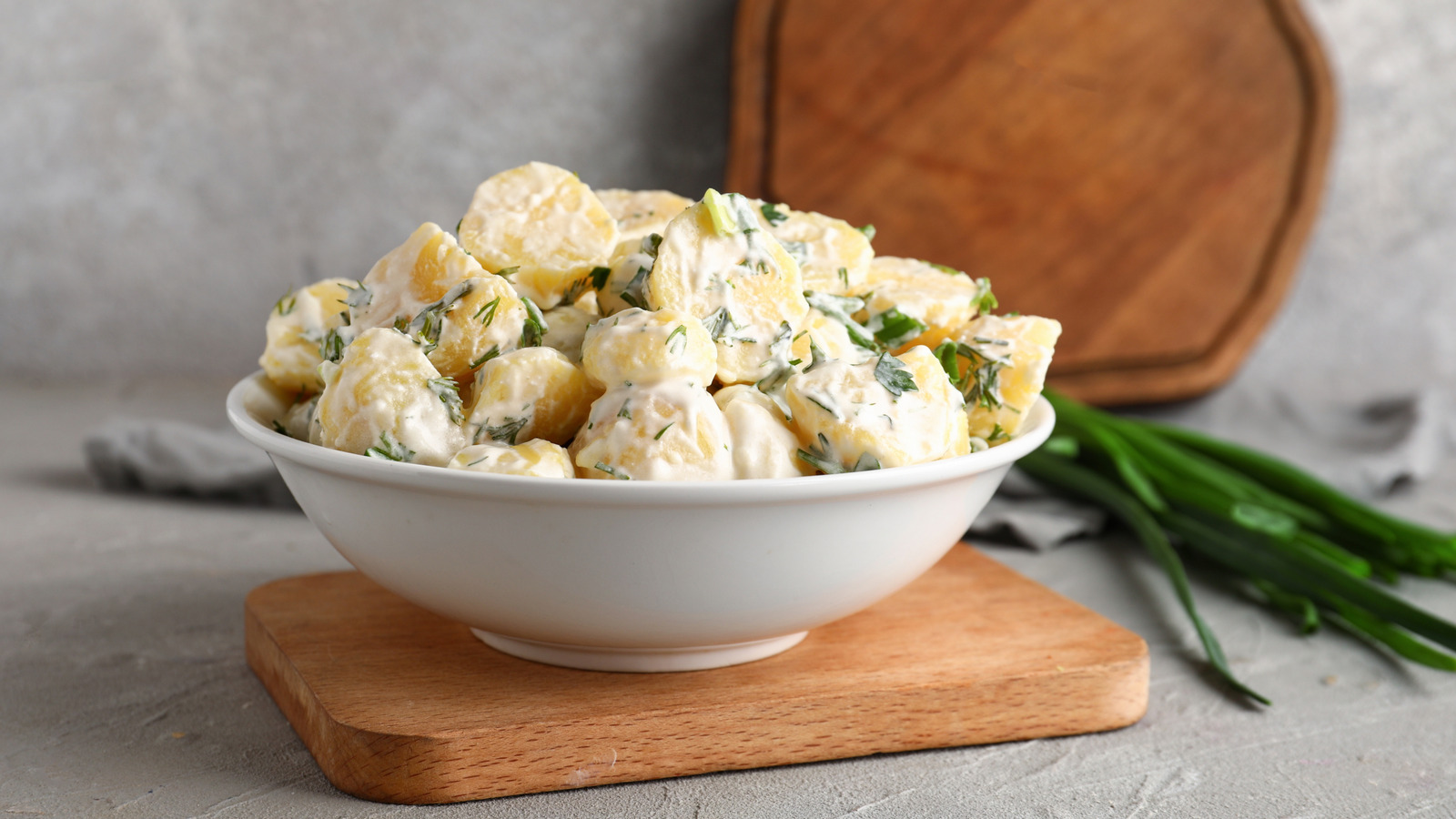 <a href="https://www.foodrepublic.com/1802260/best-type-potato-classic-salad/" target="_blank">The Best Type Of Potato For Classic Potato Salad</a>