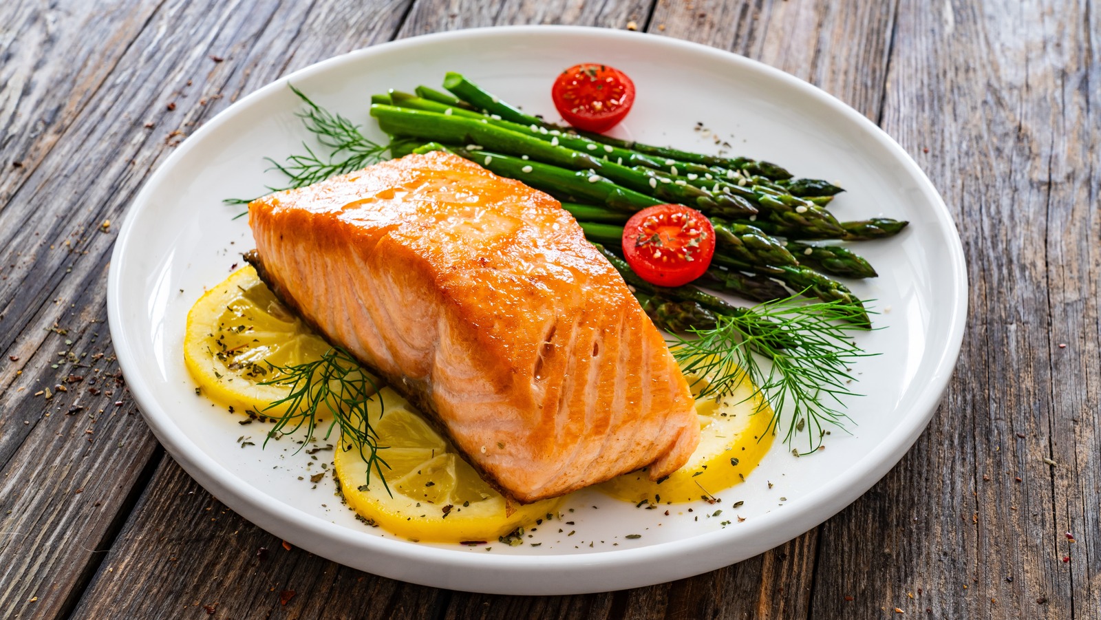 <a href="https://www.foodrepublic.com/1843287/best-way-cook-fish-grilling-alternative/" target="_blank">The Best Way To Cook Fish After You’ve Put The Grill Away</a>