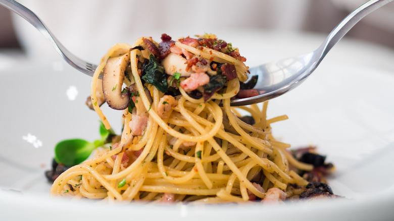 spaghetti on a fork