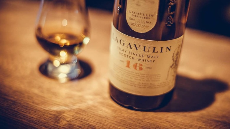 close-up lagavulin 16 bottle