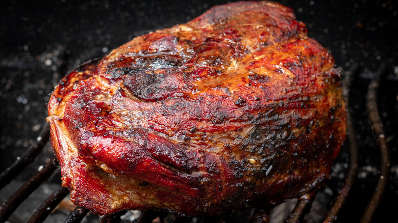 smoked pork butt in smoker