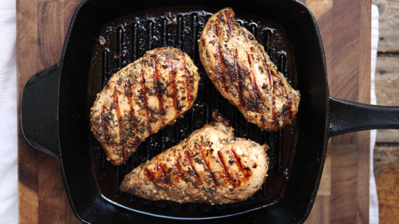 Grilled chicken in cast iron pan