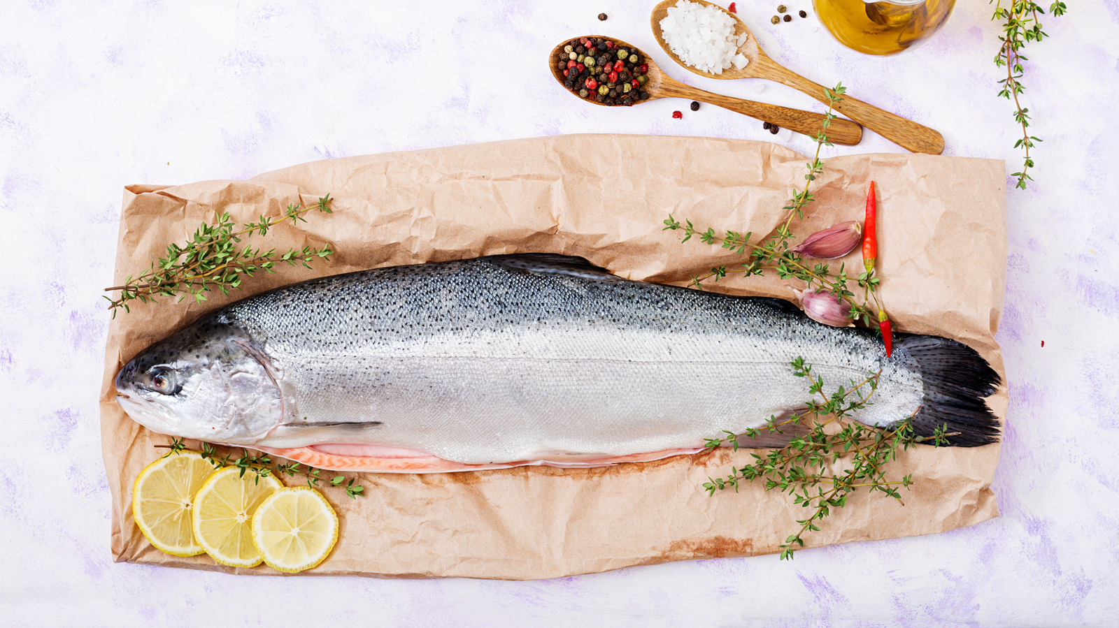 <a href="https://www.foodrepublic.com/2120741/whole-fish-grocery-store-red-flag/" target="_blank">The Biggest Red Flag When Shopping For Whole Fish</a>