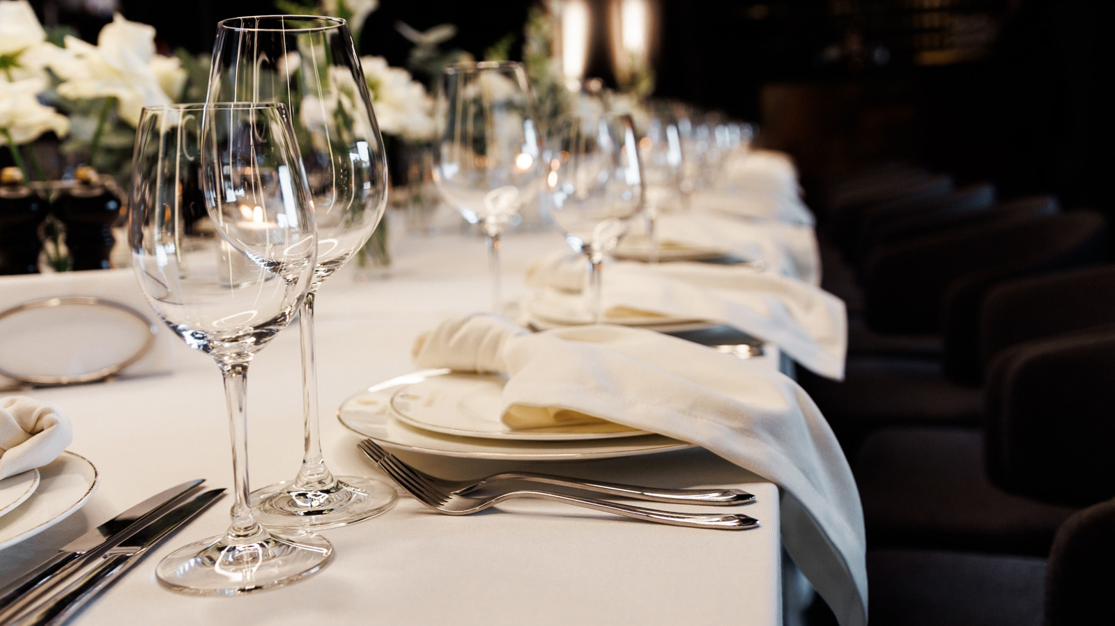 <a href="https://www.foodrepublic.com/2067432/fine-dining-eating-rule-pacing-meal/" target="_blank">The Bizarre Fine Dining Eating Rule To Know</a>
