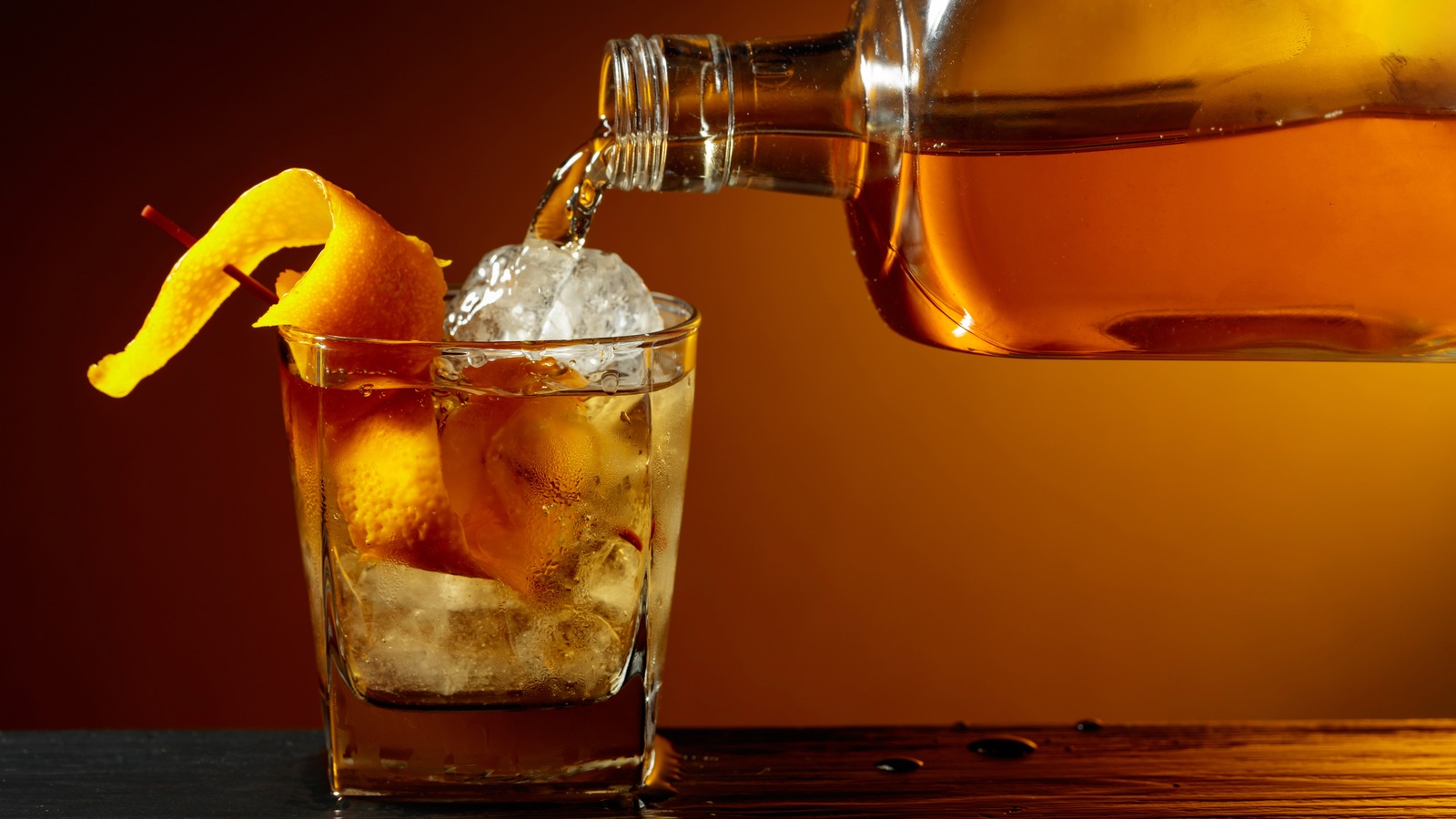 <a href="https://www.foodrepublic.com/1924885/smoky-ingredient-bourbon-cocktails/" target="_blank">The Bold, Savory Ingredient To Add To Your Bourbon Cocktails For A Spicier Flavor</a>