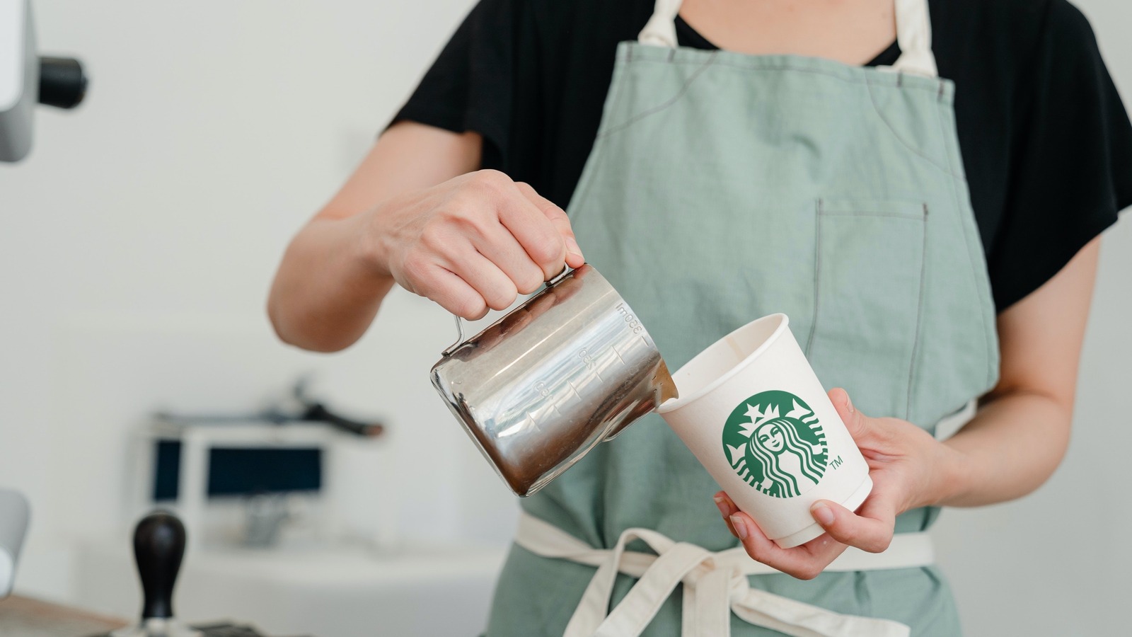 <a href="https://www.foodrepublic.com/1852734/starbucks-chai-latte-concentrate/" target="_blank">The Chai Concentrate You Need To Make A Copycat Starbucks Latte</a>