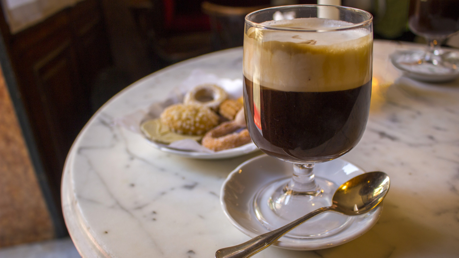 <a href="https://www.foodrepublic.com/1745334/italian-coffee-drink-hot-chocolate/" target="_blank">The Chocolate-Infused Coffee Drink That’s Beloved In Turin, Italy</a>