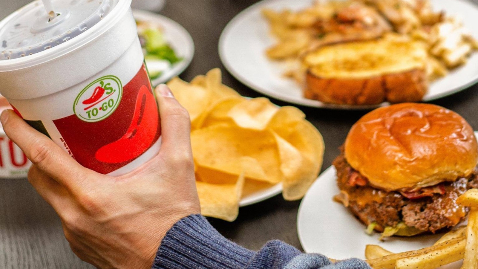 <a href="https://www.foodrepublic.com/2096356/chilis-comfort-food-original-chicken-crispers-reddit/" target="_blank">The Classic Chili’s Comfort Food Reddit Wants Back On The Menu</a>