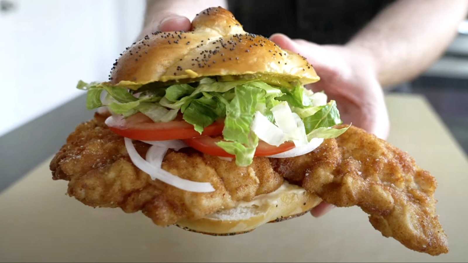 <a href="https://www.foodrepublic.com/1722166/giant-pork-tenderloin-sandwich-indiana/" target="_blank">The Comically Large Sandwich You Can Only Find In Indiana</a>