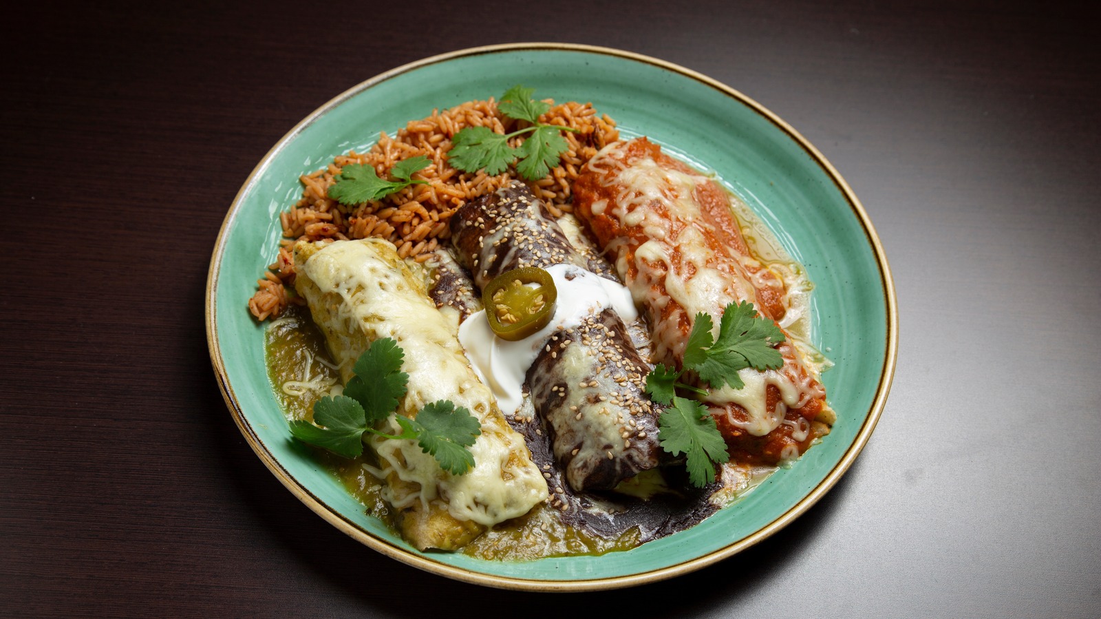 <a href="https://www.foodrepublic.com/2012347/creamy-seafood-enchilada-sauce-hack/" target="_blank">The Creamiest Seafood Enchilada Sauce Comes From A Can</a>